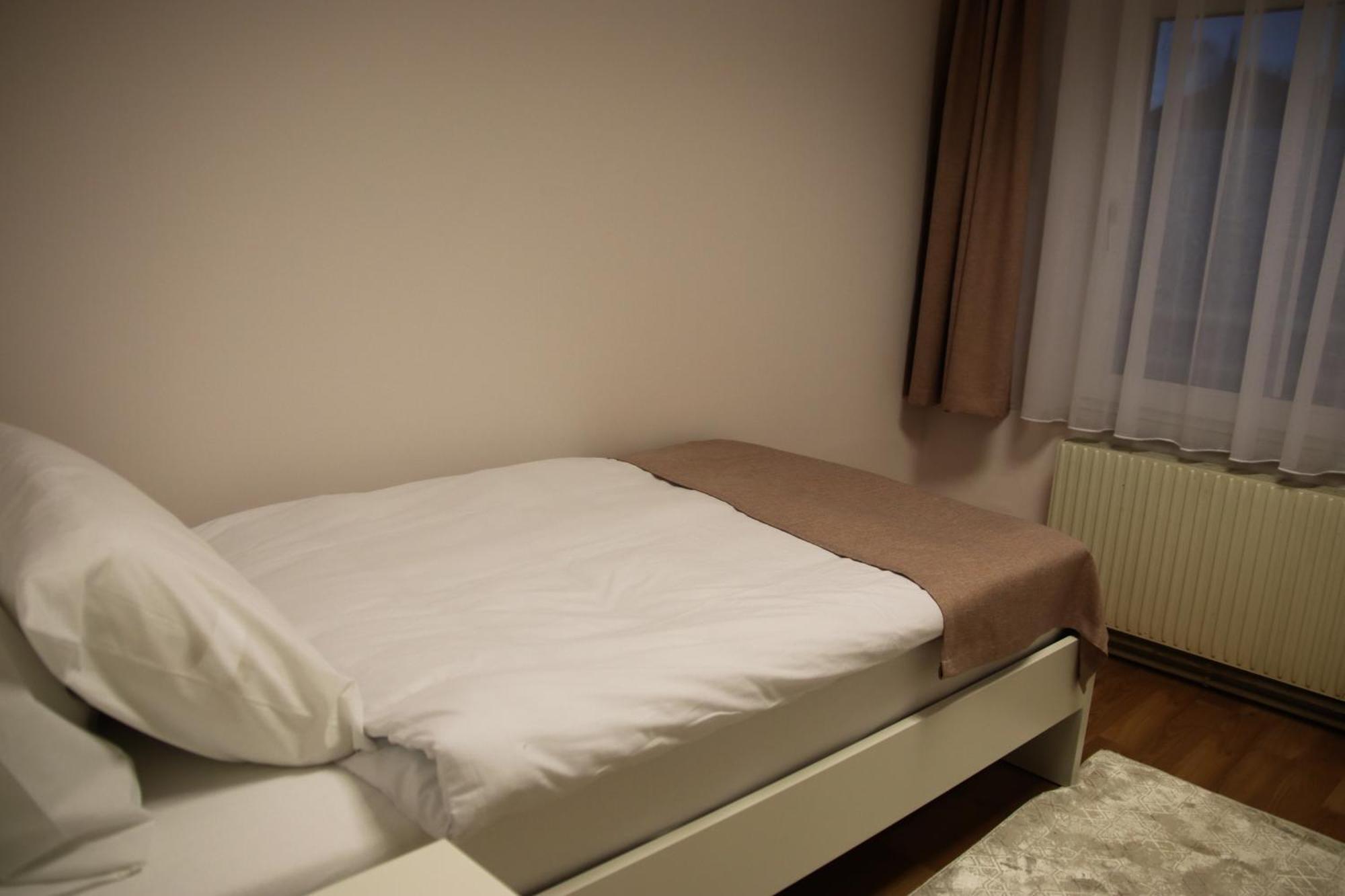 Melange Rooms Wina Bagian luar foto