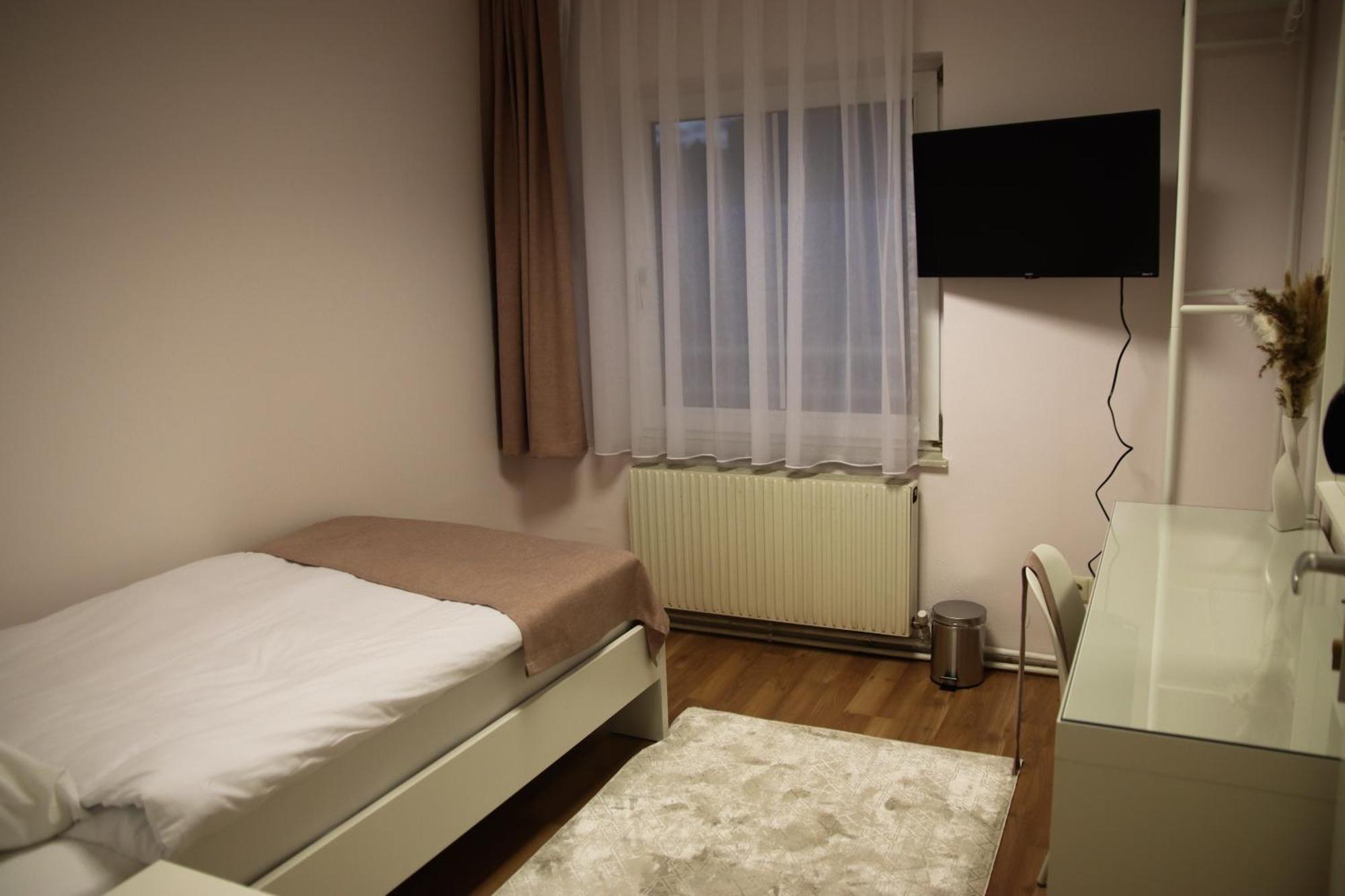 Melange Rooms Wina Bagian luar foto