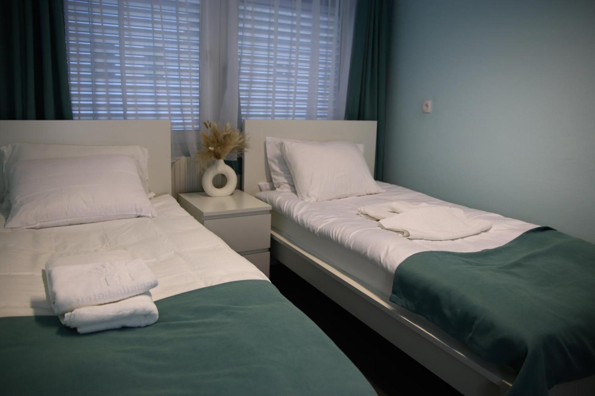 Melange Rooms Wina Bagian luar foto