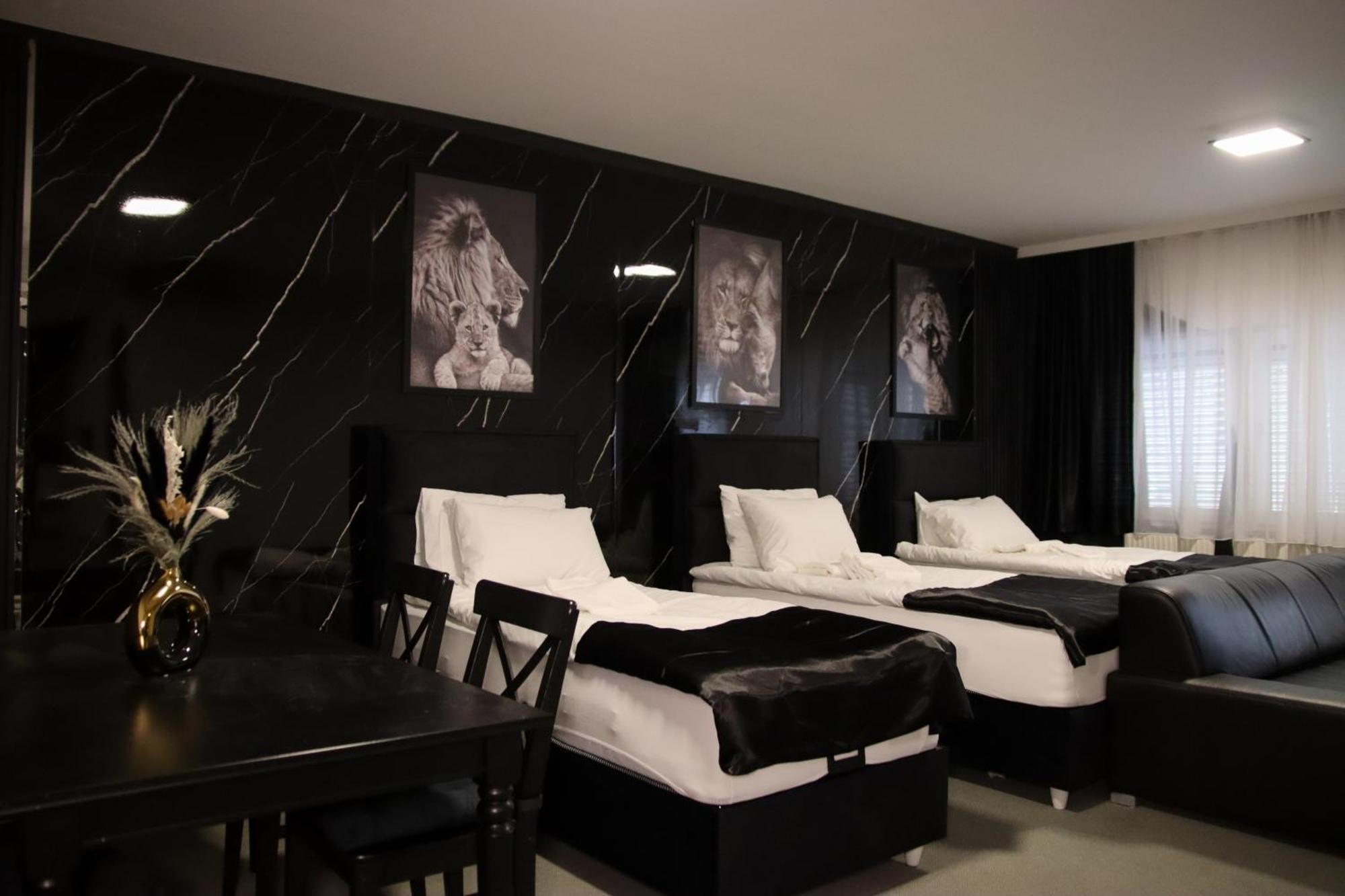 Melange Rooms Wina Bagian luar foto